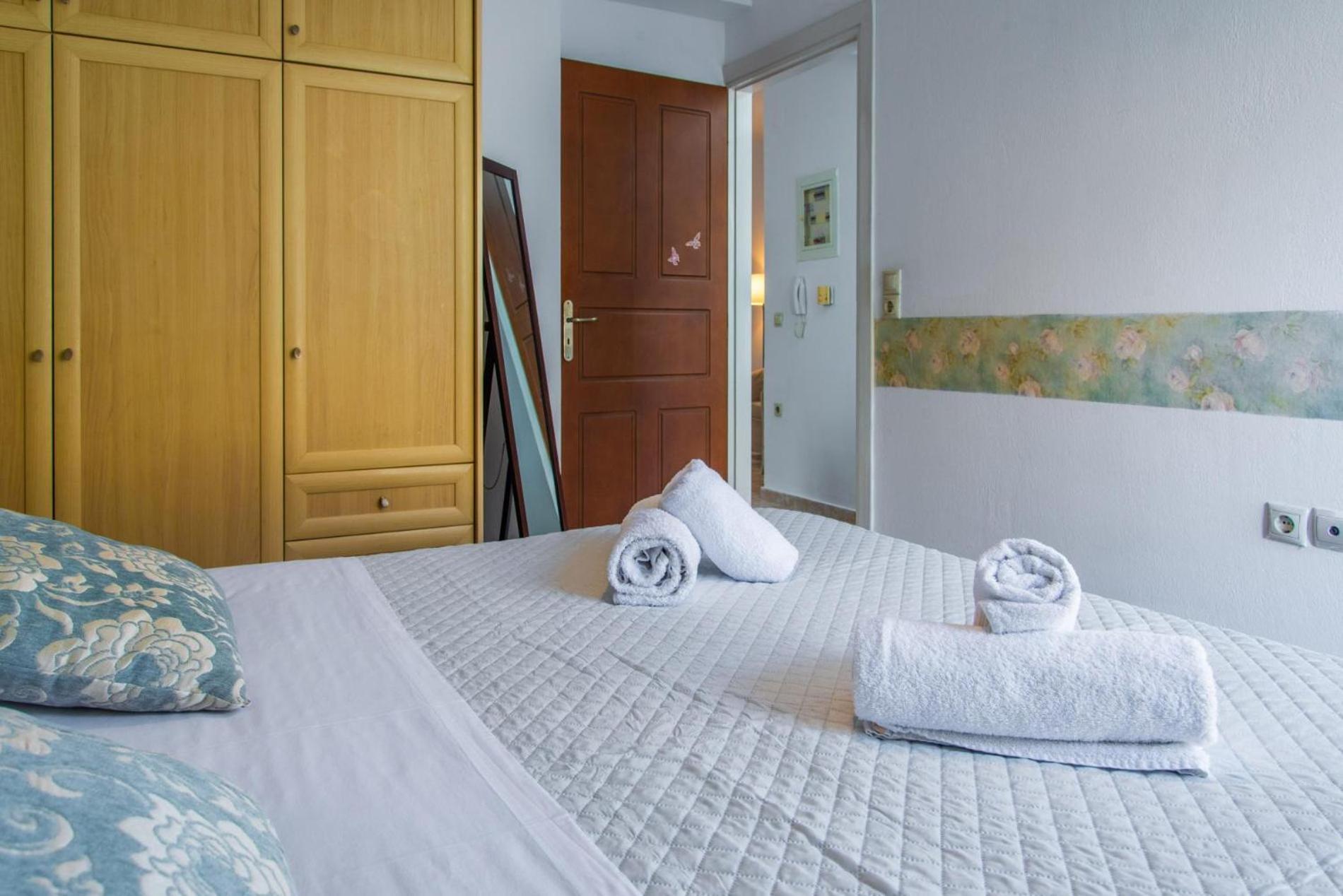Kantouni 2 Heraklion Apartment Bagian luar foto